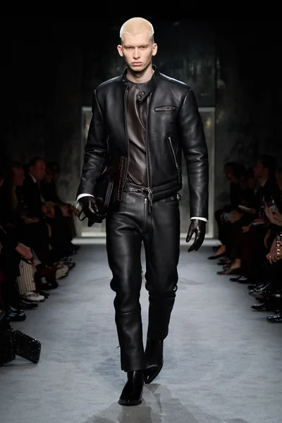 Look 2